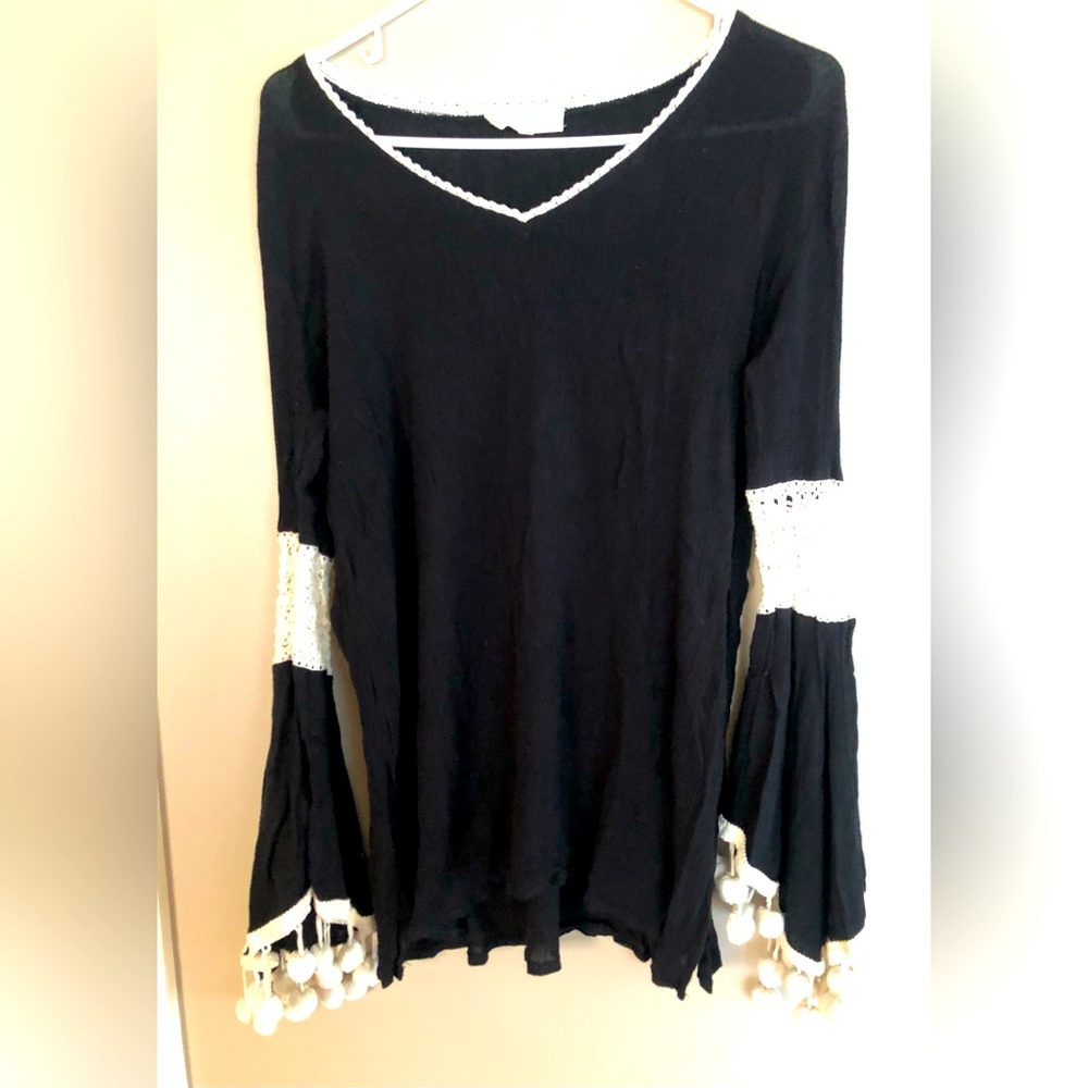 SOLITARE Swim Black Top w/ Bell Sleeves & POM POMS  SO FUN !  Sz M